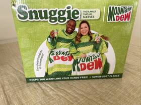 Snuggie 740275302545 Mountain Dew Super-soft Fleece Blanket With Sleeves 71 Inch X54 New