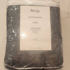 611608010 Soft & Cozy And Cloud Snuggler Blanket 50 X 60 In 100% Polyester Gray White