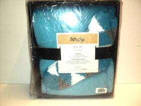 490469439 Soft & Cozy Company And Set Of Throw Matching Socks Hsn Aqua Blue New Sealed