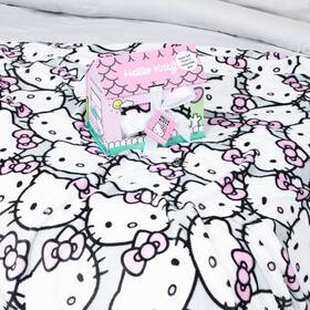 & Sons Inc. 313106496432 Hello Kitty Throw Blanket With Playhouse Gift Box - Plush Measures 46 X 60