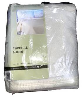 Springs Global 025853189801 New Vintage Off-white Blanket Twin / Full 72ft X 90ft Polyester And Nylon Usa Made