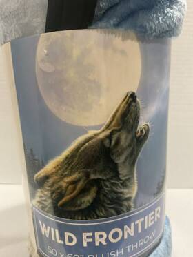 Standard Fiber 847420074477 Wild Frontier Plush Throw Single Wolf Multicolored 50x60 New