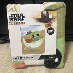 Star Wars 190604261478 Throw Blanket Disney The Mandalorian 40 X 50 Inch Silky Soft Nwt