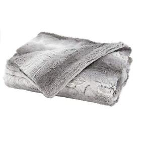 Sunbeam Faux Fur Throw Heated Blanket White And Grey