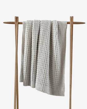 Sunday Citizen 810095964374 Waffle Snug Throw Gray 52 Inch X75