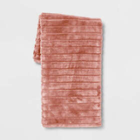 067-10-1732 Textured Faux Fur Reversible Throw Blanket Pink Project 62