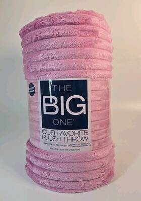 The Big One 400746498411 Pink Ribbed Oversized Plush Throw Blanket 5ft X 6ft - New