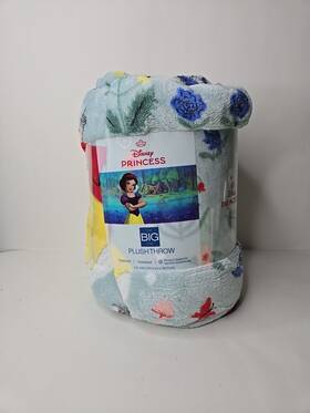 50bduplthsw The Big One Disney Princess Snow White Supersoft Oversized Plush Throw 5ft X 6ft