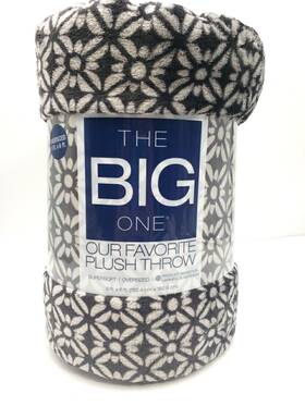 The Big One 801418214283 Plush Throw Blanket Dark Gray Charcoal Geometric Fleece 5ft X 6ft New