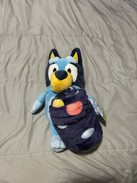 The Northwest Company 190604907116 Blanket - Bluey Blue With Doll Plush Set 40x50 Inch Soft Touch Throw Fleece New