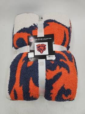 The Style Collection 197381472073 New Buttery Blanket Chicago Bear Navy
