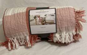 Threshold 191908742090 Throw Blanket 50 Inch X 60 Target Rose/white Checkered With Fringe New