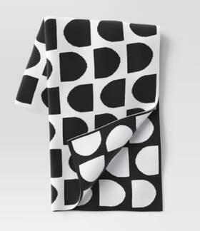 89156674 Threshold Reversible Knit Geo Throw Blanket Black And White 50 Inch X 60 Nwt