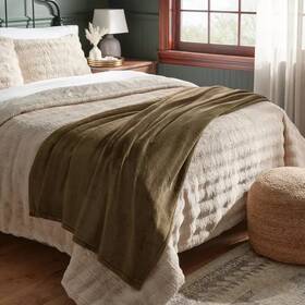 90097209 Threshold Full/queen Ultra Plush Blanket Green
