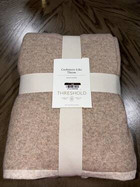 94091905 Threshold Cashmere-like Throw Blanket Heather Brown 50 Inch 70 Nwt