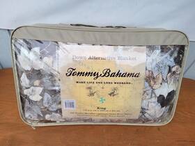 Tommy Bahama 883893838208 Down Alternative Blanket 118 Inch X 104 King Size