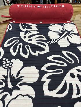 Th649 Tommy Hilfiger Vintage Beach Blanket Pillow 24 X 66 Inch Red Blue Palm Easy Storage