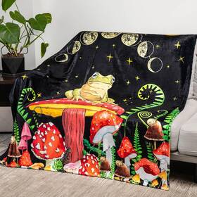 Tph 445020080046 Mystical Forest Frog And Mushroom Throw Blanket - Soft Flannel Plush For