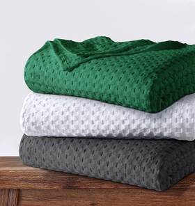 Tribeca Living 842941115319 Chunky Waffle Weave Cotton Blanket Queen Size Garment Washed Soft Light Weig