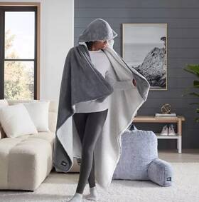 Ugg 008889259410 Brand New Avery Hooded Adult Grey Gray 50 Inch X 60 Throw Blanket Nip