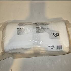 Ugg 195719955649 Bartlet Throw Blanket White 50 Inch W X 70 H New