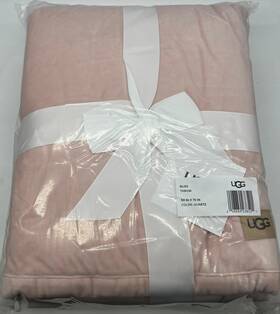 23852 Ugg Bliss Throw Blanket 50 Inch X70 Pink Reversible Fleece