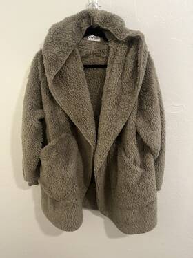 Unhide 847636068079 Best Shleepy Faux Fur Robe Lightweight Extra Soft And Warm Wearable Blanket Sz S