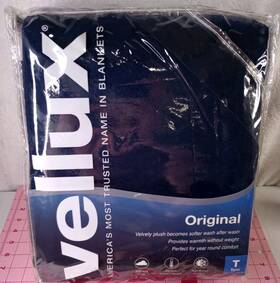 1b07056 Vellux Original Insulating Core Solid Blanket Machine Washable