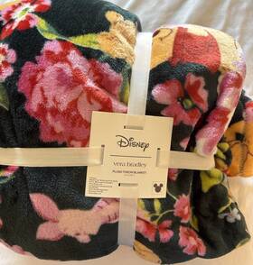 Vera Bradley 198931015498 X Winnie The Pooh Springtime Floral 100 Plush Throw Blanket 2026