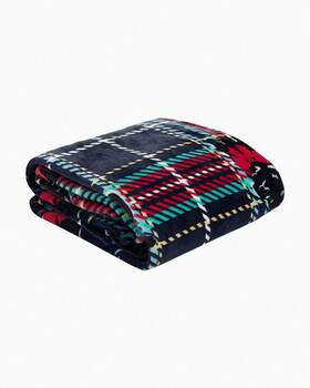 23653-15735 Vera Bradley Plush Throw Blanket In Scottie Dog