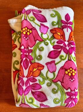 Vera Bradley 886003139264 Plush Throw Blanket Lilli Bell 80 Inch X 50 Soft Fleece