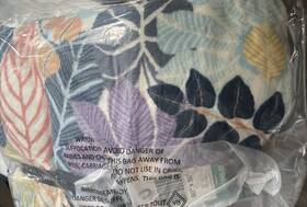 Vera Bradley 886003995044 Palm Floral Throw Blanket 80 Inch X 50 So Soft Micro Fleece