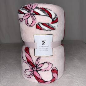 271601 Victorias Secret Vs Pink Blanket Candy Cane Bow Holiday 2025 Plush Throw 50x60