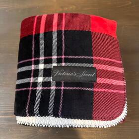 412137-ktd Victorias Secret Red Plaid Sherpa Fleece Throw Blanket 50x60