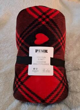 Victorias Secret 598765263193 Victoria S Pink Blanket Holiday 2025 Red Heart Sherpa Buffalo Plaid