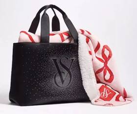 Victorias Secret 667560366382 Victoria S Bows Sherpa Blanket And Black Shine Bling Zippered Tote Bag Set