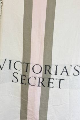 Victorias Secret 667560376848 Cozy Plush Blanket Throw