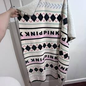 Victorias Secret 667560377111 Pink Logo Cozy Plush Sherpa Blanket Fleece Throw 50 Inch X60