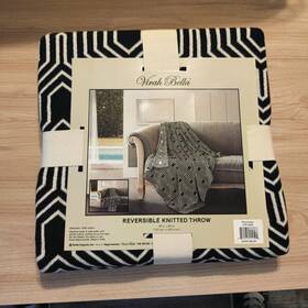 Virah Bella 842131114511 Reversible Knitted Throw Blanket 50 Inch X 60 Phenomena New