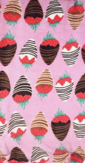 Way To Celebrate 197502048385 Chocolate Strawberries Valentines Day Soft Plush Throw Blanket 50 X 60