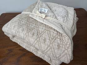 9264927 West Elm K/ck Woven Diamond Blanket 92 X 108 In