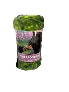 Wild Frontier 847420066878 Plush Throw Bears 50 Inch X 60 Nwt