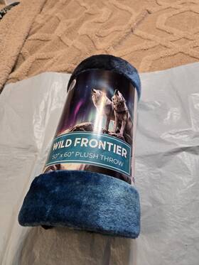 Wm50-082335 Wild Frontier Wilderness Wolf Pack Plush Throw 50 Inch X 60