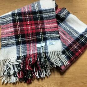 Williams-sonoma 689202918452 Home 100% Virgin Wool Tan/red Plaid Throw With Fringe 50x65 Inch