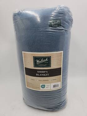 Woolrich 086569935397 New Woolrick Cozy Lightweight King Size Sherpa Blanket. Blue 108 Inch X 90