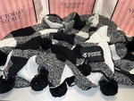 Victorias Secret Pink Blanket Throw Marshmallow Knit W/tassels Black & White. Fixed Price $39.14.