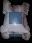 New Comfort Bay Cozy Plush Throw 50 X 60 Soft Tan & White Sherpa Super. Fixed Price $15.00.