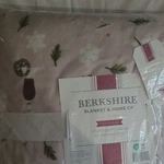 Berkshire Blanket & Home Co Oversized Velvetsoft Holiday Throw 60X80. Fixed Price $25.00.