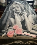 Dga Marilyn Monroe Heart Breaker Huge Plush Cozy Queen Blanket 79X90. Fixed Price $59.99.