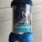 Frontier Blanket 50" X 60" Wolfpack Plush Throw Wildlife Wilderness Wolves. Fixed Price $18.00.